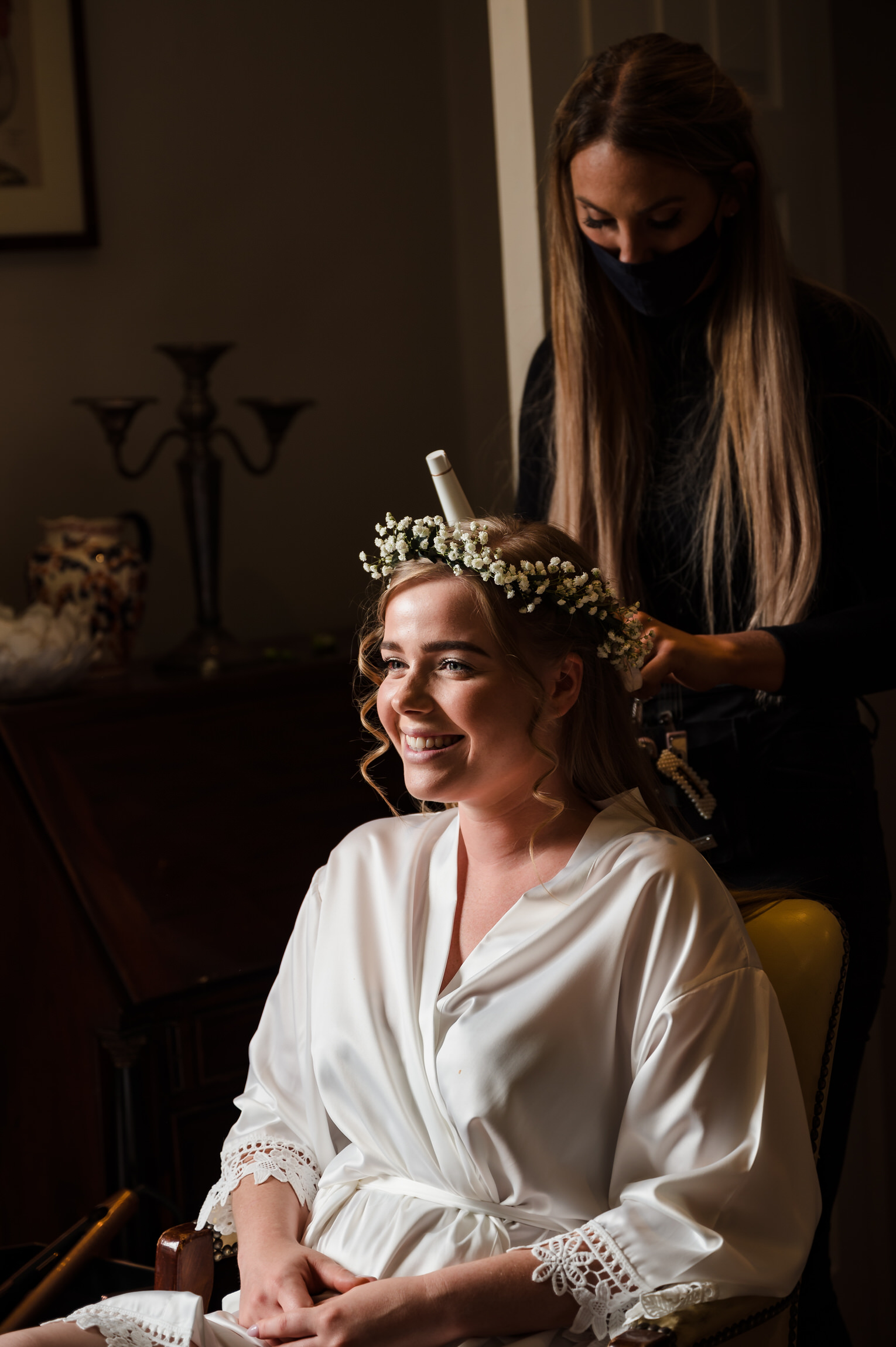 bride getting ready at barnsdale lodge